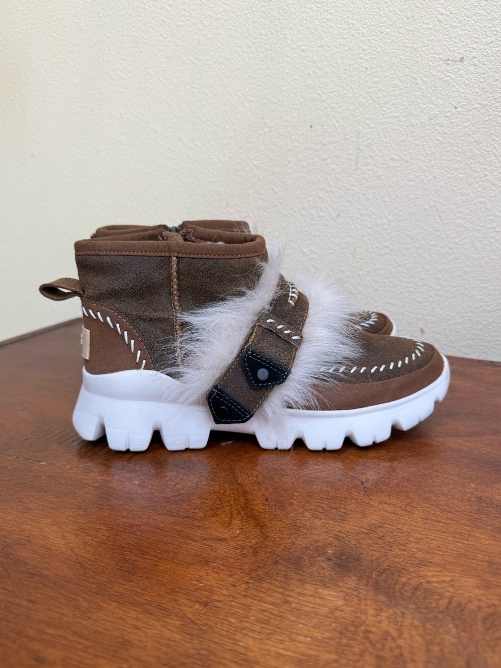 UGG Fluff Punk Ankle Boots Women's Size 6